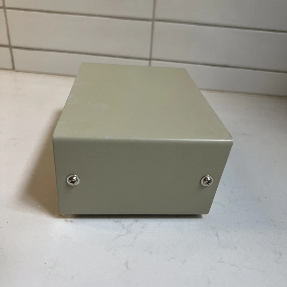 Manual Data Switch Box,  Parallel/Serial 4-way Data Signal Sharing Device - Image 3 of 4