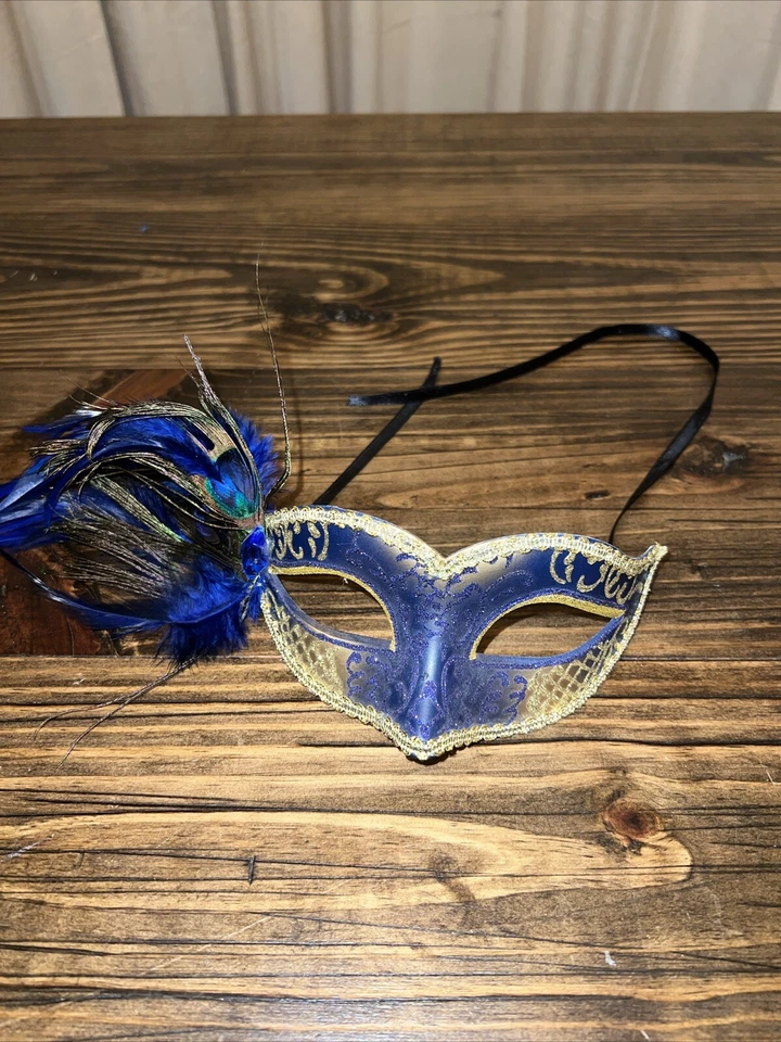Masquerade Ball Party Mask Marti Gras Women Blue Peacock Feather Mask - Image 4 of 4