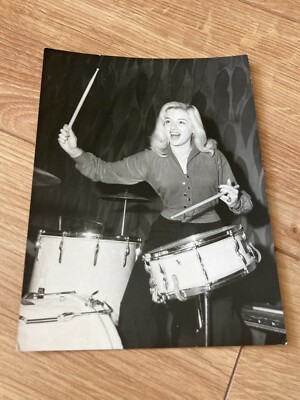Diana Dors playing the drums in 1952 - rare original press photograph