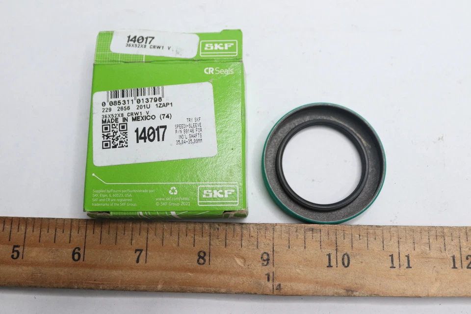 Sello de transmisión manual delantero trasero SKF 14017  Foto 3 de 4