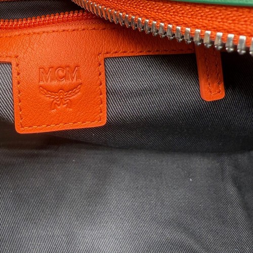 MCM Resnick Gürteltasche Eden grün Leder reflektierend Nylon MUZ9ARA09G5001 - Bild 5 von 5