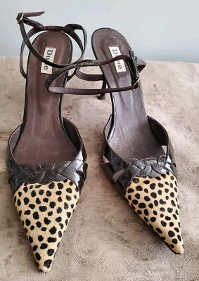 Fab brown leopard animal hide patent leather ankle strap shoes Sz