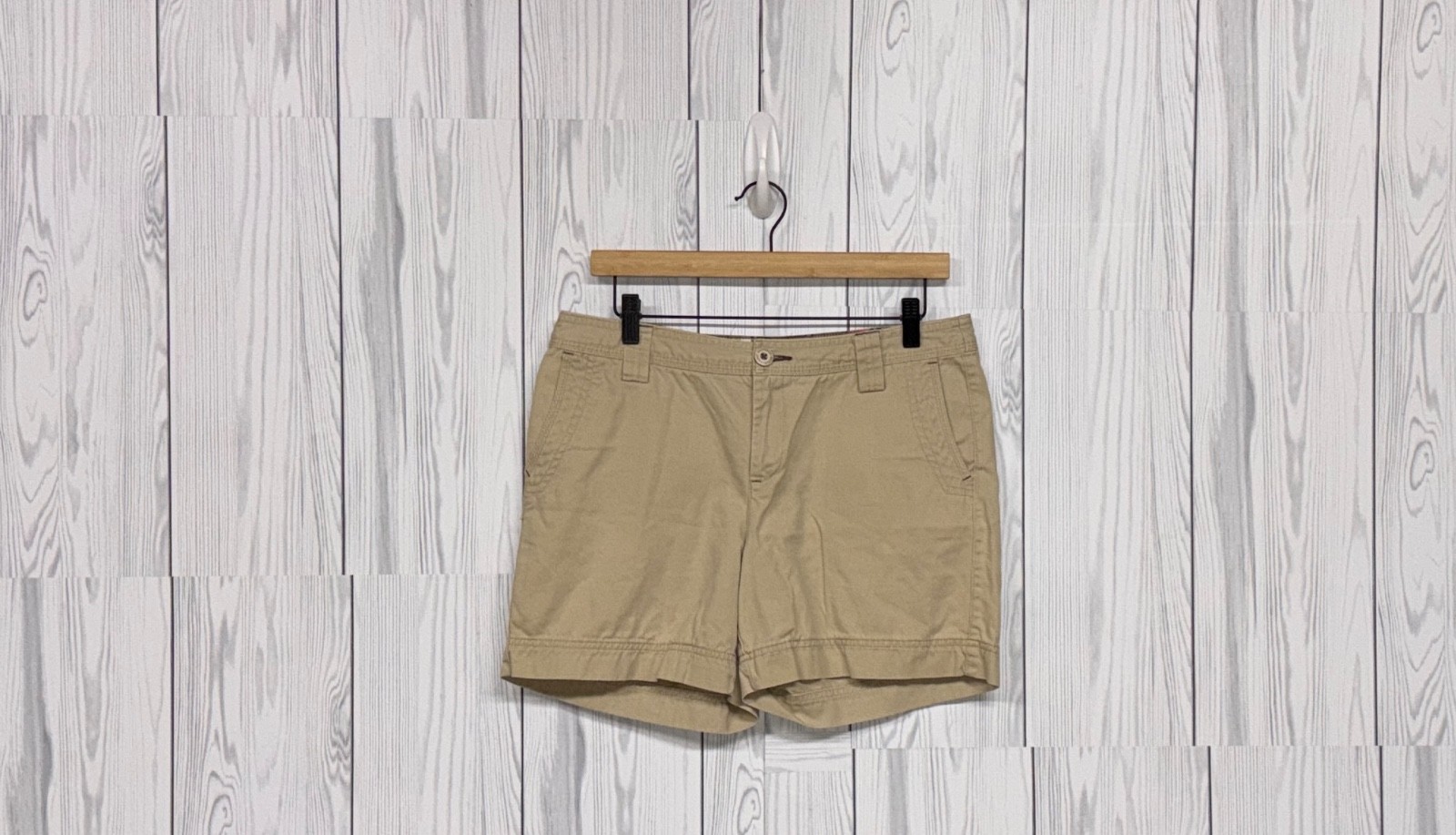 Natural Reflections shorts womens size 8 5 inch inseam khaki chino