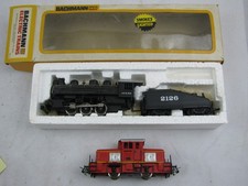 552| Bachmann + Fleischmann 2 Loks H0 US Dampflok + kleine Diesellok