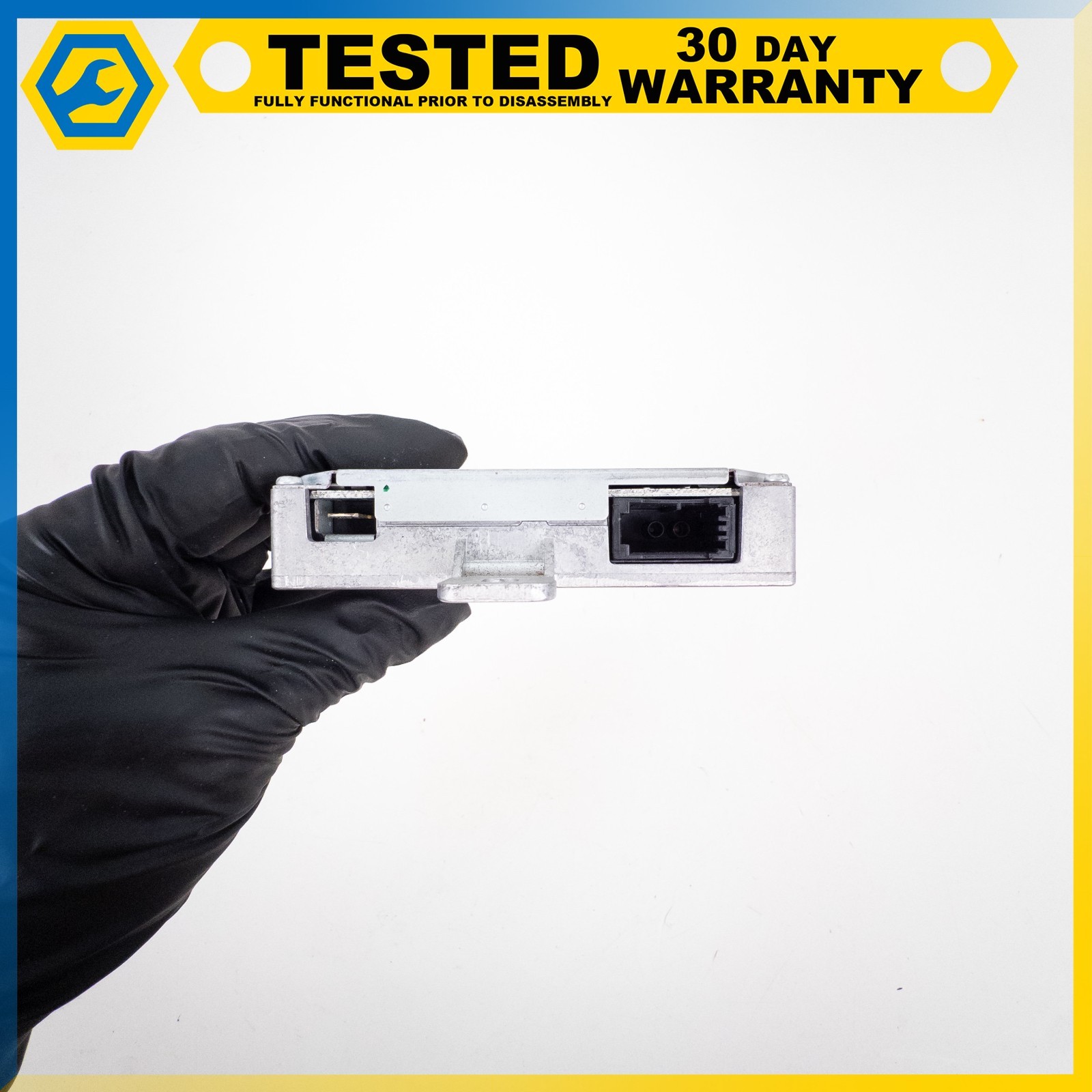 Aston Martin Vantage 2006-2012 Radio tuner