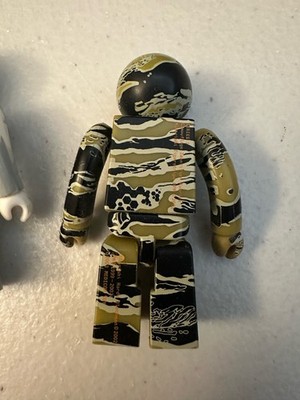 FUTURA 2000 X Maharishi DPM series 1 Identifier kubrick set
