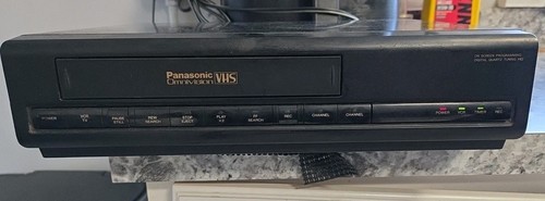 Panasonic PV-2101 VHS VCR Omnivision Powers On