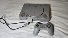 Sony PlayStation 1 PS1 Gray Console Bundle w/ Crash Bandicoot