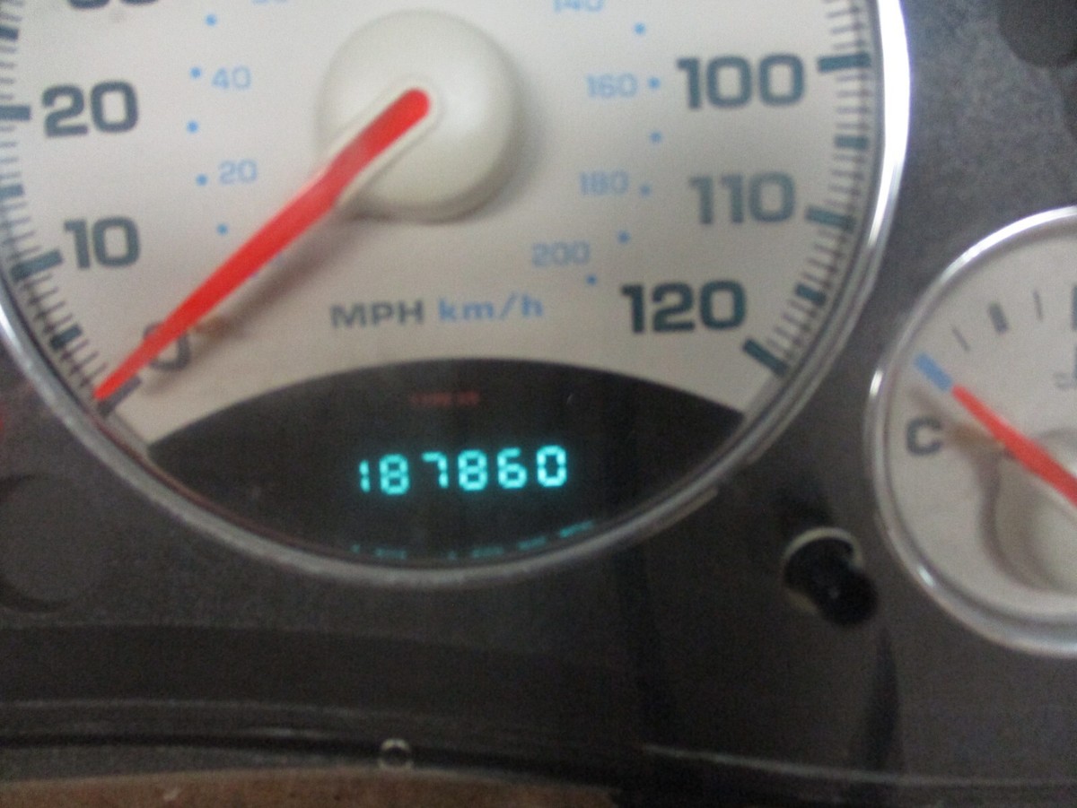 03 2003 Jeep Liberty Speedometer Instrument Cluster | 187k Miles