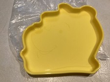 BRAND NEW TUPPERWARE DISNEY YELLOW WINNIE THE POOH Plate
