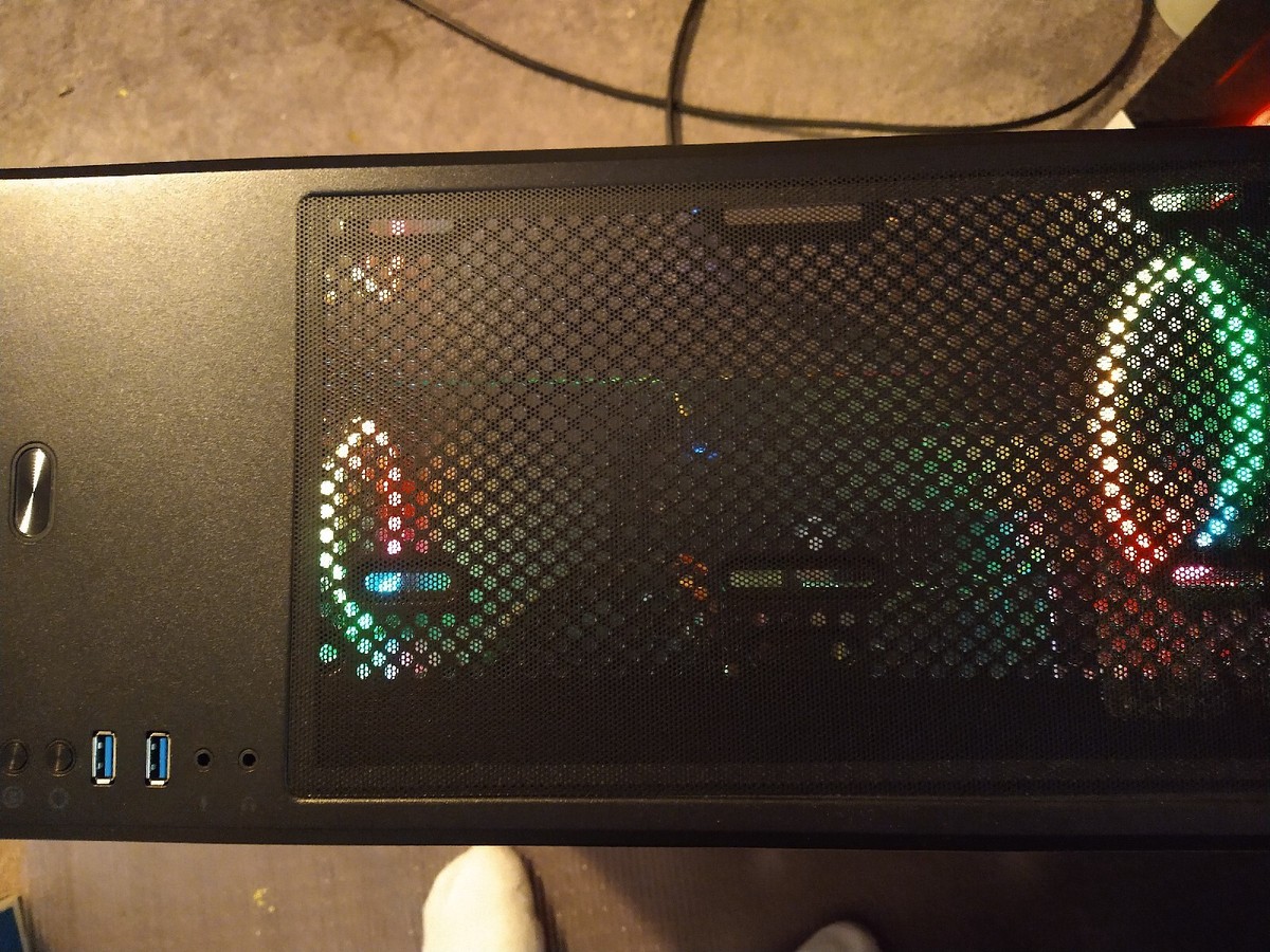 CyberPowerPC AMD Ryzen 2300x Quad Core 8gb