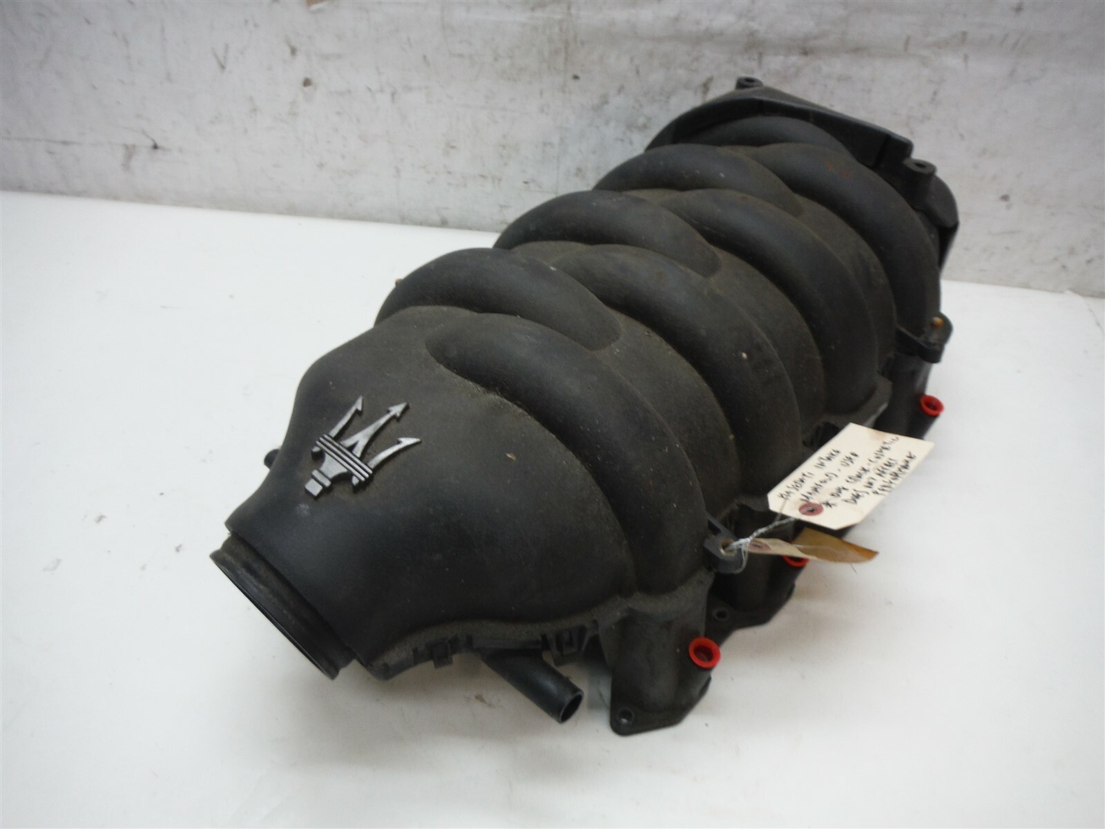 MASERATI QUATTROPORTE ENGINE AIR INTAKE MANIFOLD FUEL RAIL INJECTOR ASSY OEM 
