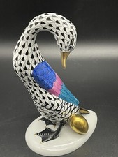 LARGE HEREND HUNGARIAN BLACK FISHNET  GOOSE WITH A GOLDEN EGG" FIGURINE 7 1/4"