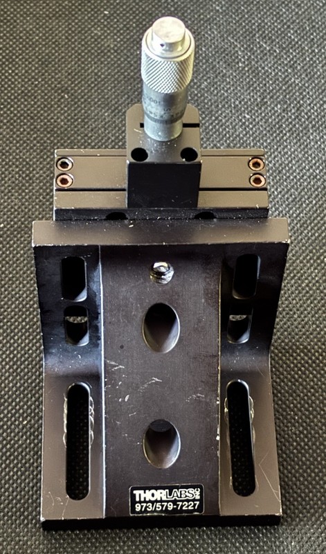 ThorLabs AP90 Right-Angle Mounting Plate, MT1 Stage and 0-0.5” Micrometer