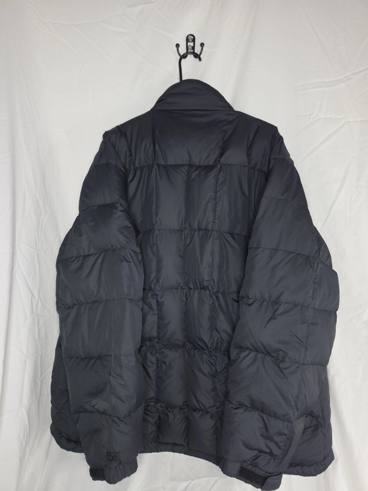 CABELAS Premier Northern Goose Down Men XL 650 Fill Quilted Puffer Jacket image 2