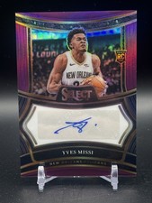 2024-25 Panini Select - Rookie Signatures Yves Missi #RS-MIS Purple Prizm /75