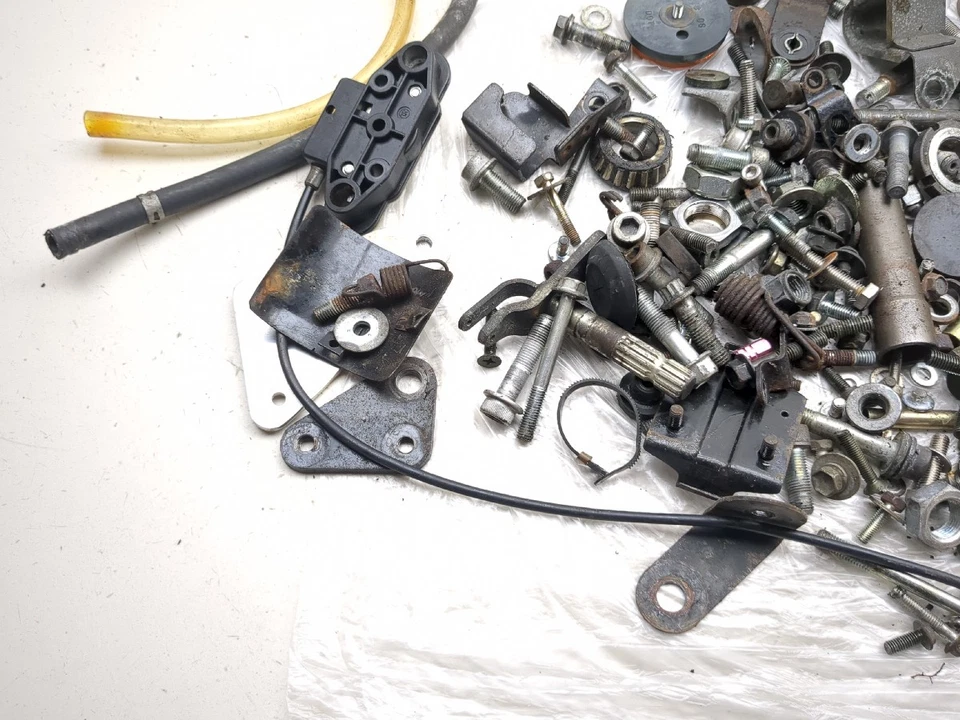 91-93 Suzuki GSX1100G GSX 1100 Piezas diversas Master Hardware Kit de pernos Foto 2 de 4