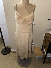 Women’s Derek Heart sleeveless Velour Dress Size XL Color Beige