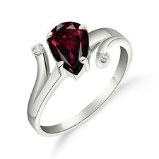 18K. SOLID GOLD RING WITH NATURAL DIAMONDS & GARNET