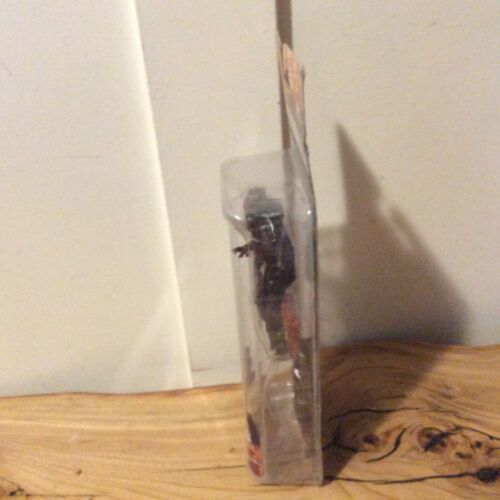 The Walking Dead TV Series 7: MUD WALKER McFarlane figure - Picture 4 of 6