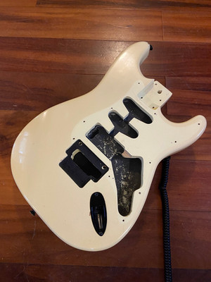 1989 Fender Squier MIK White Strat Stratocaster Body Floyd Rose Vintage HSS '80s