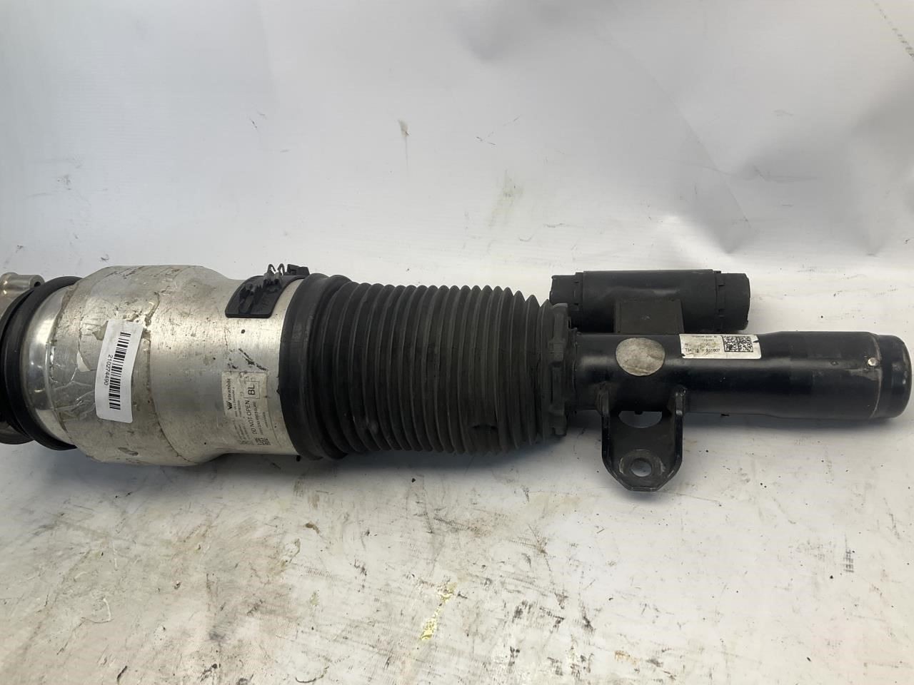 Rolls-Royce Cullinan 2018-2024 Front Left Strut assembly