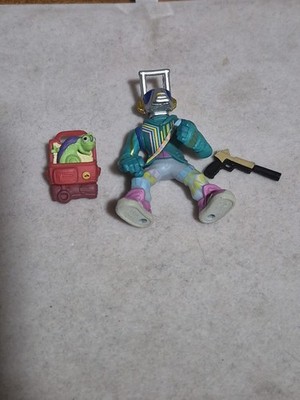 Fortnite Battle Royale DJ Yonder Mini Figure 2'' With Accessories
