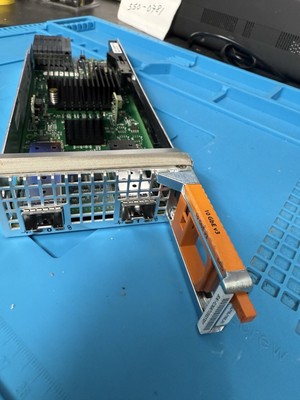 EMC 2 PORT OPTICAL I/O MODULE 303-195-100C-01 SLIC28 10GBE V3,