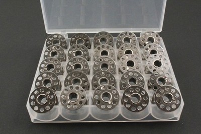 25 Spulen + Box für Pfaff,Bernina,Bernette, Singer, Necchi, AEG, Nähmaschinen