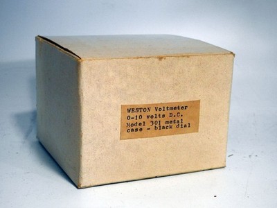UNUSED IN THE CARTON WESTON 301 0-10 VDC 3-1/2'' DIAMETER BLACK FACE PANEL METER