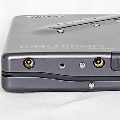 SONY WM-EX677 1999 W/Remote Walkman Vintage Cassette Player Made