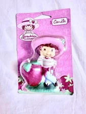 NIP DesignWare Strawberry Shortcake Sculpted Candle Cake Topper 2003