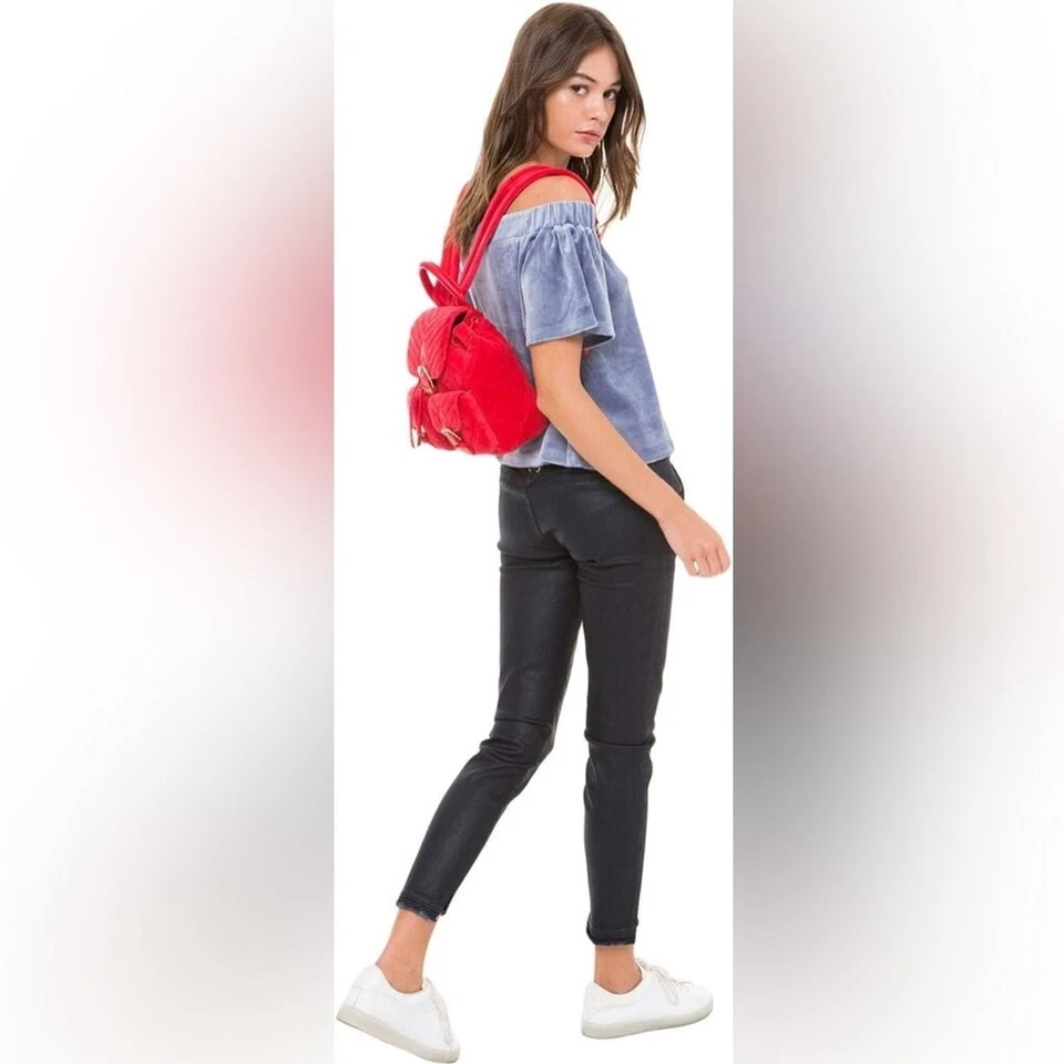 MOCHILA DE TERCIOPELO FAIRMONT FAIRYTALE 1997 VINTAGE JUICY COUTURE EN ROJO. Foto 2 de 4