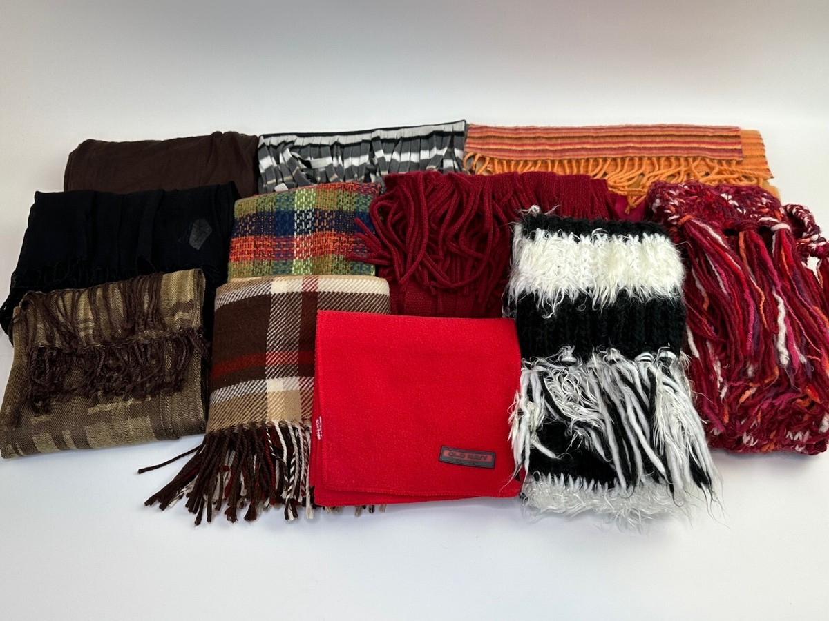 11 Womens Winter Scarves Scarf Lot Old Navy, Fossil, Lord Taylor  Unmarked
