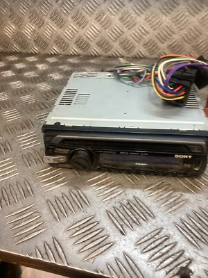 SONY STEREO PLAYER HEAD UNIT CDX-GT26