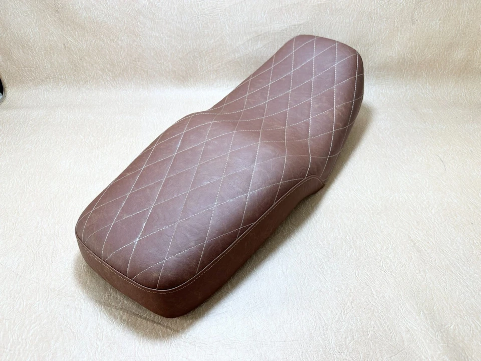1980-1983 Honda CB750C Custom Seat Low Profile Dual Passenger Cafe Racer Brown. - Image 4 of 4
