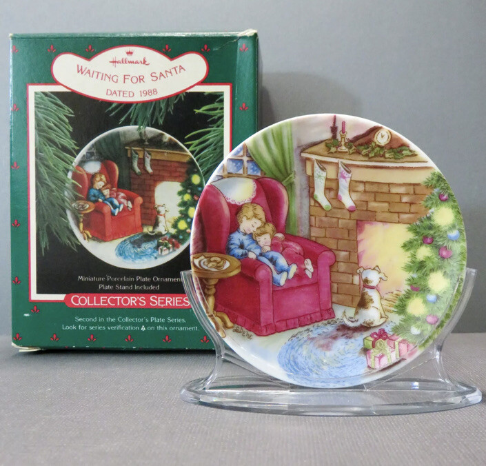 Hallmark 1988 "Waiting for Santa" #2 Collector's Series Plate with Stand