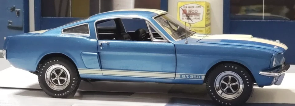 Ford Shelby Mustang Cobra GT1967w/1969V8Custom Built18Car12Blue1:24Metal Model40 - Image 4 of 4