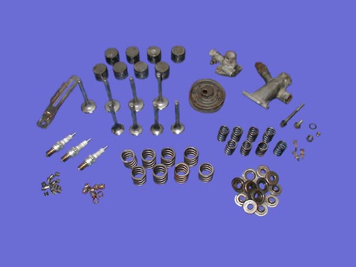 [EGU] - VW - Zylinderkopf - Teilepaket - 1,6L - Golf - gebraucht