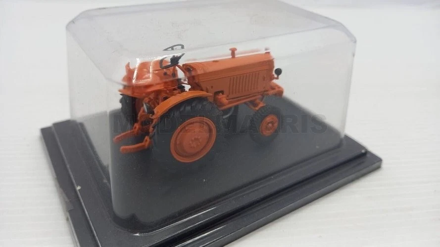 Universal Hobbies G790381 Renault R3042 1950 Tractor 1/43 Newstand - Image 2 of 2