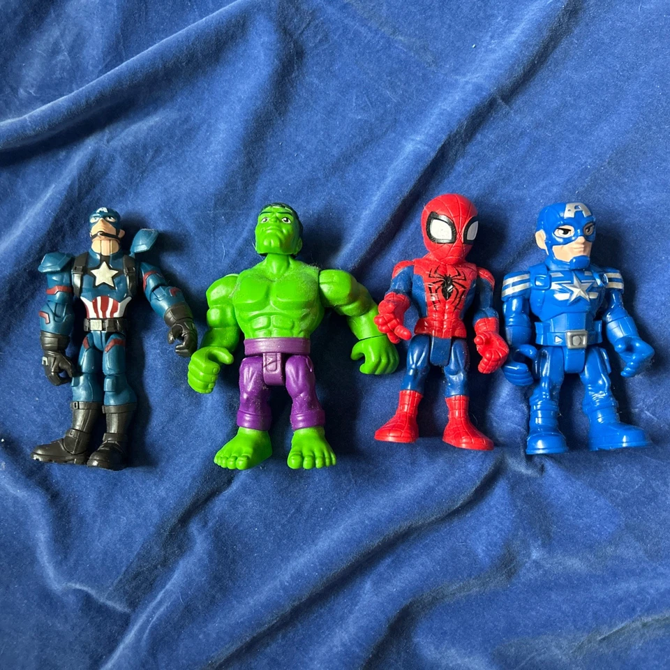 Lot Of 4 Marvel Disney 5.5 Figures Spider-Man Hulk & 2 Captain Americas Action - Image 2 of 4