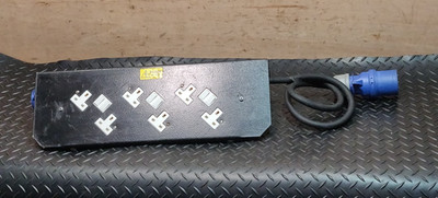 Power Distro 230V 32Amp auf 12 x 13Amp 3Pin Steckdose Toblerone Style Events Site