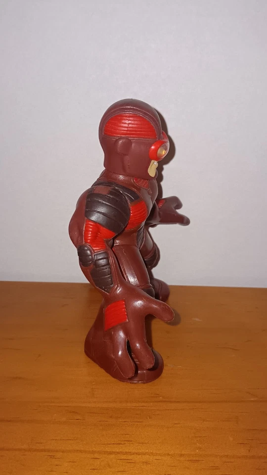 Impresionante figura de acción Marvel Super Hero Squad Giant Man  Foto 2 de 4