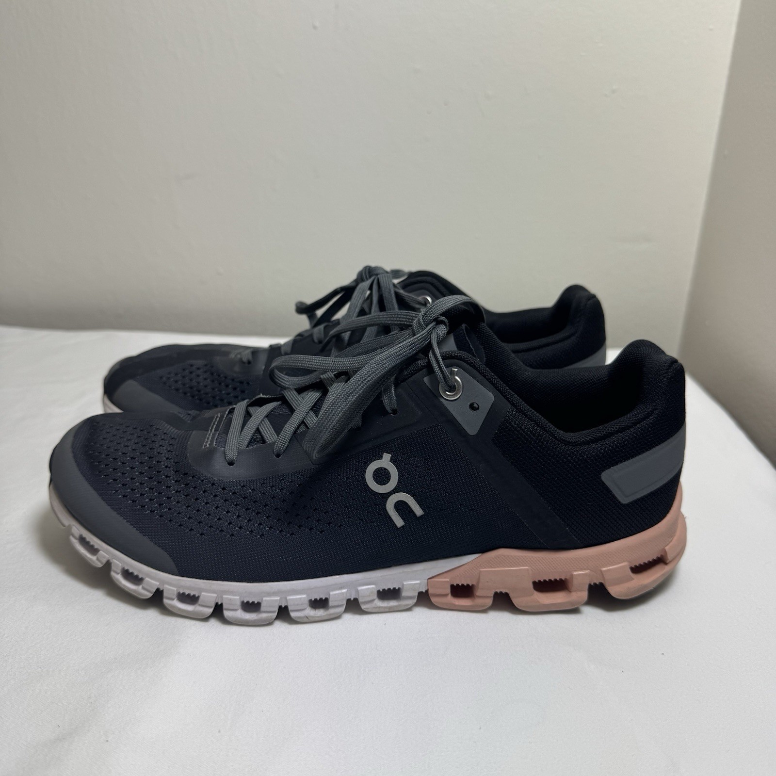 On Cloud Cloudflow Running Shoes 9 WIDE Womens Sn… - image 1