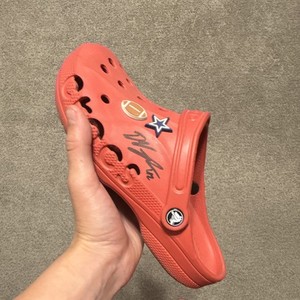Signed Croc by former Dallas Cowboy Deuce Vaughan #42￼￼