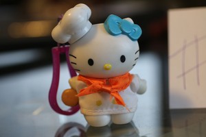 hello kitty mcdonalds toys 2000