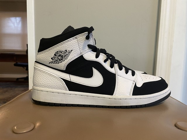 air jordan 1 retro mid tuxedo