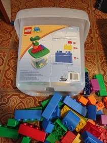 LEGO Quatro: Large Quatro Bucket (5357) Complete