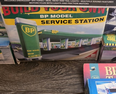#ad BP 1995 Edition Gas Station Model Kit Build Your Own Service Station $12.50