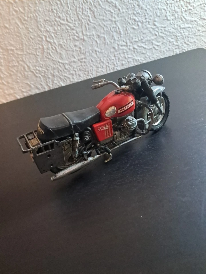 Polistil Moto Guzzi V7 Special Motorrad, Rot, Maßstab 1:15 - Bild 3 von 4